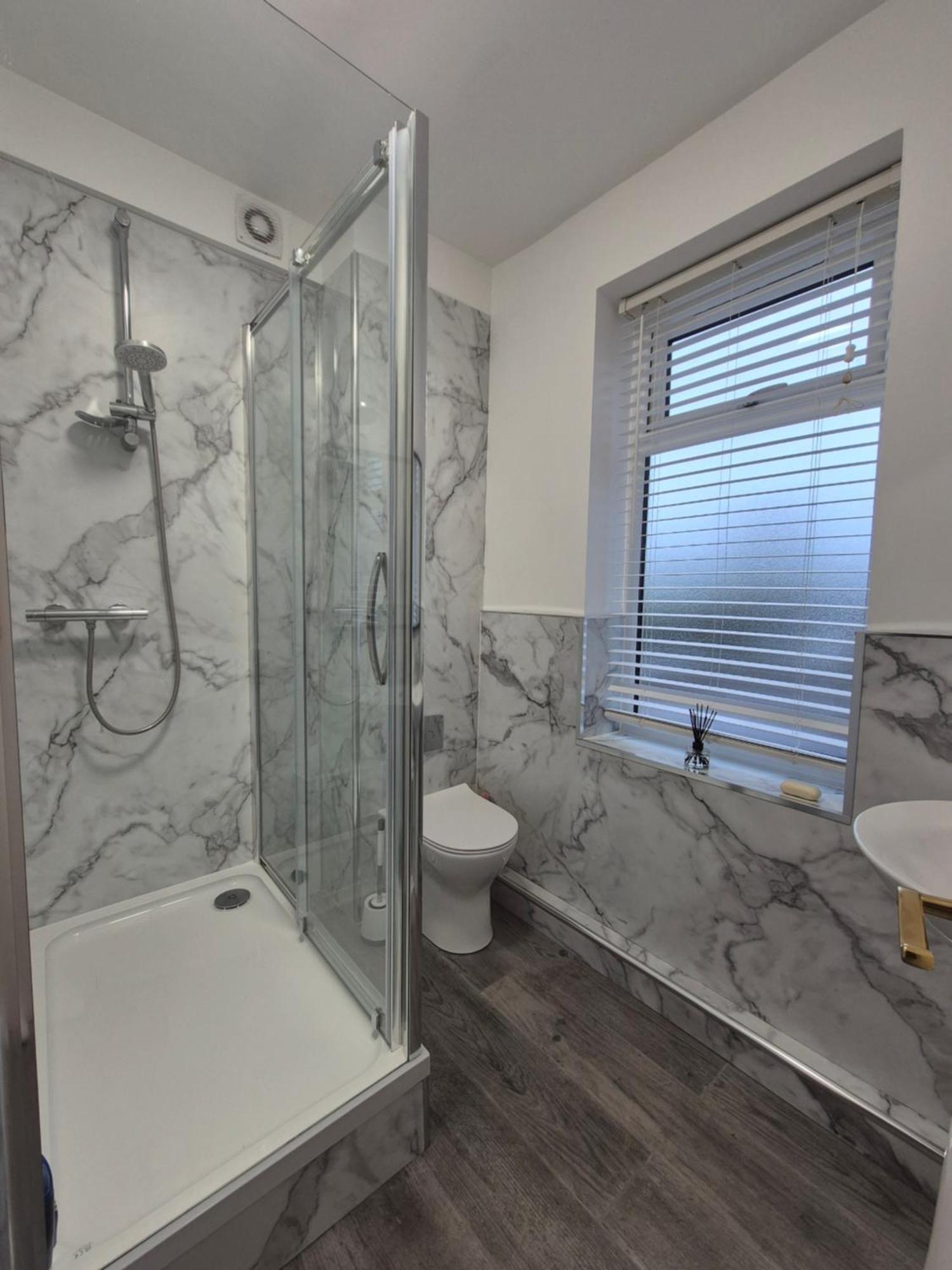 Riverside Apartment Бат Екстериор снимка